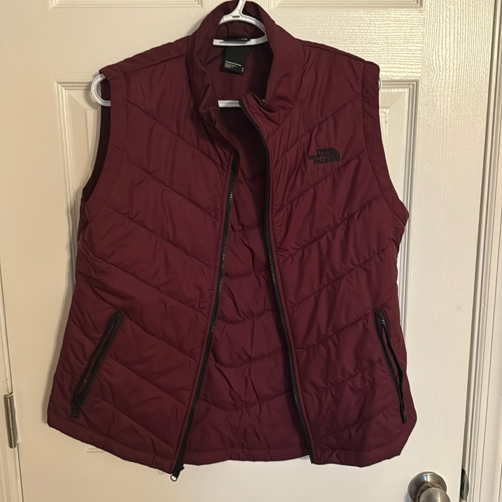 Lightweight women’s vest- burgundy